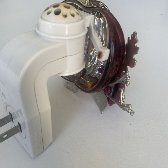 Bath & Body Works Wallflower Plug In Diffuser Harvest Pumpkin w/ Mums Nightlight - Picture 9 of 12